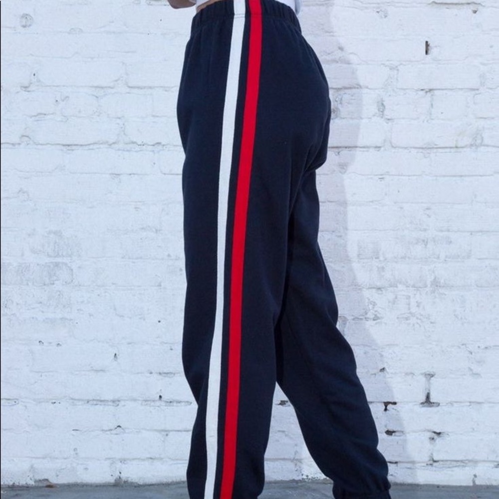Brandy Melville Zari Sweatpants